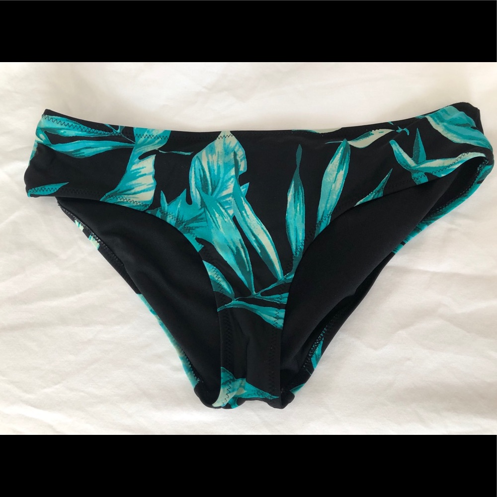 Old Navy hipster swim bottoms. Medium.